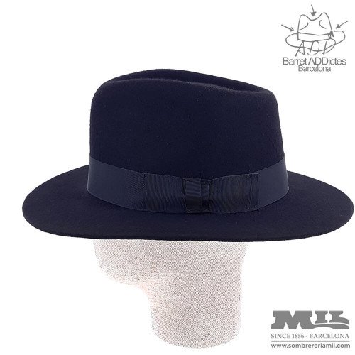 Niki Black flat hat